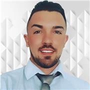 Ofrezco clases en l para niños y adultos en inglés, árabe